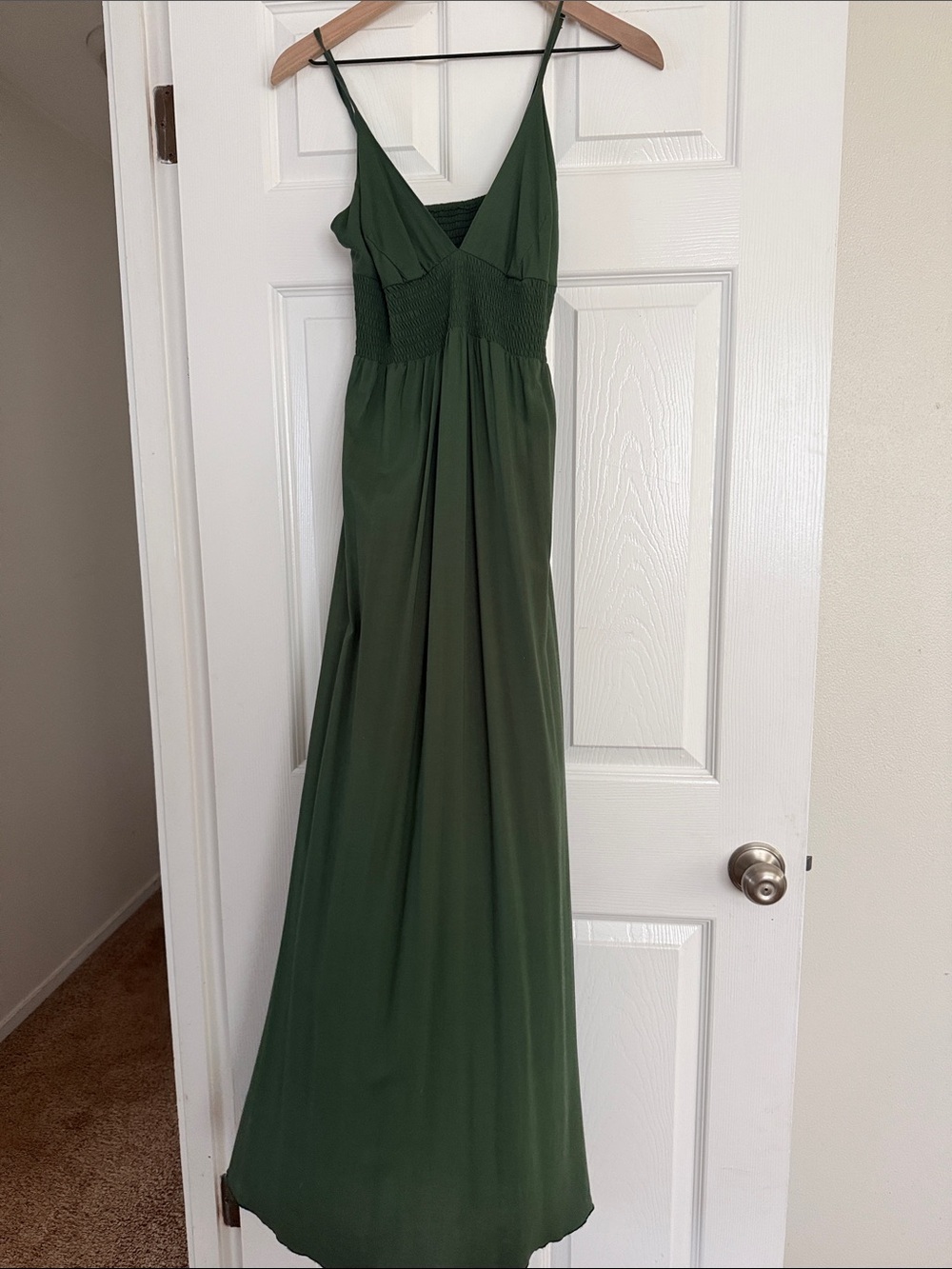 Green V-Neck Spaghetti Strap Maxi dress
